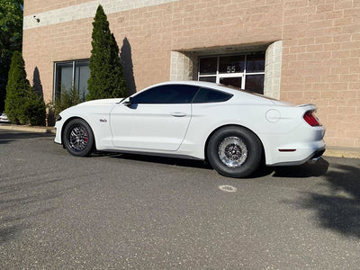 Keizer Wheels - 15-Beurt-Forged-BL-Polished & Machined- On White Mustang